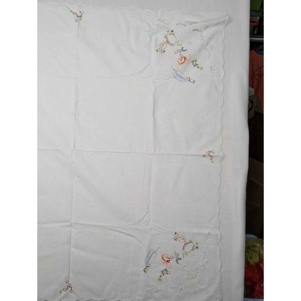 Hand Embroidered‎ White Tablecloth Lot of 2 Chicks 42x42
